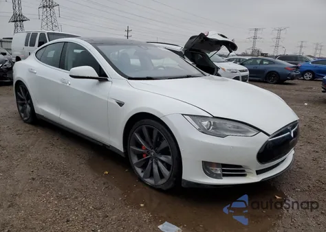 2014 Tesla Model S из США, поврежденный, VIN 5YJSA1H24EFP68395